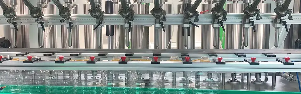 Sistema integrado de envasado de líquidos