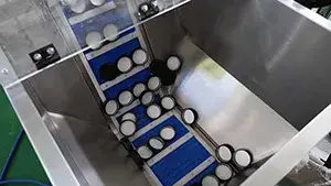 Taponadora automática de un cabezal