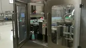 Etiquetadora automática con pegamento termofusible