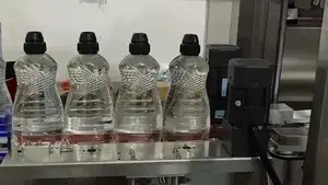 Etiquetadora automática con manga retráctil