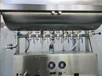 Llenadora de líquidos con bomba peristáltica