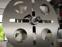 Etiquetadora automática con manga retráctil